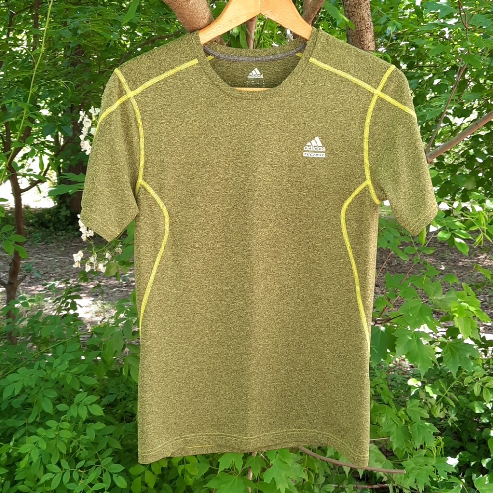Adidas tech fit clima lite Green /yellow Tee